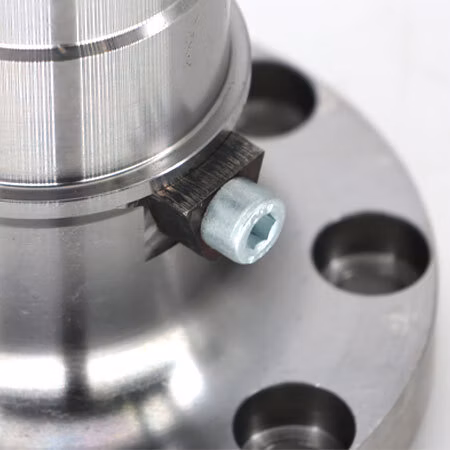K26261850 Upper Front RH Hub 2